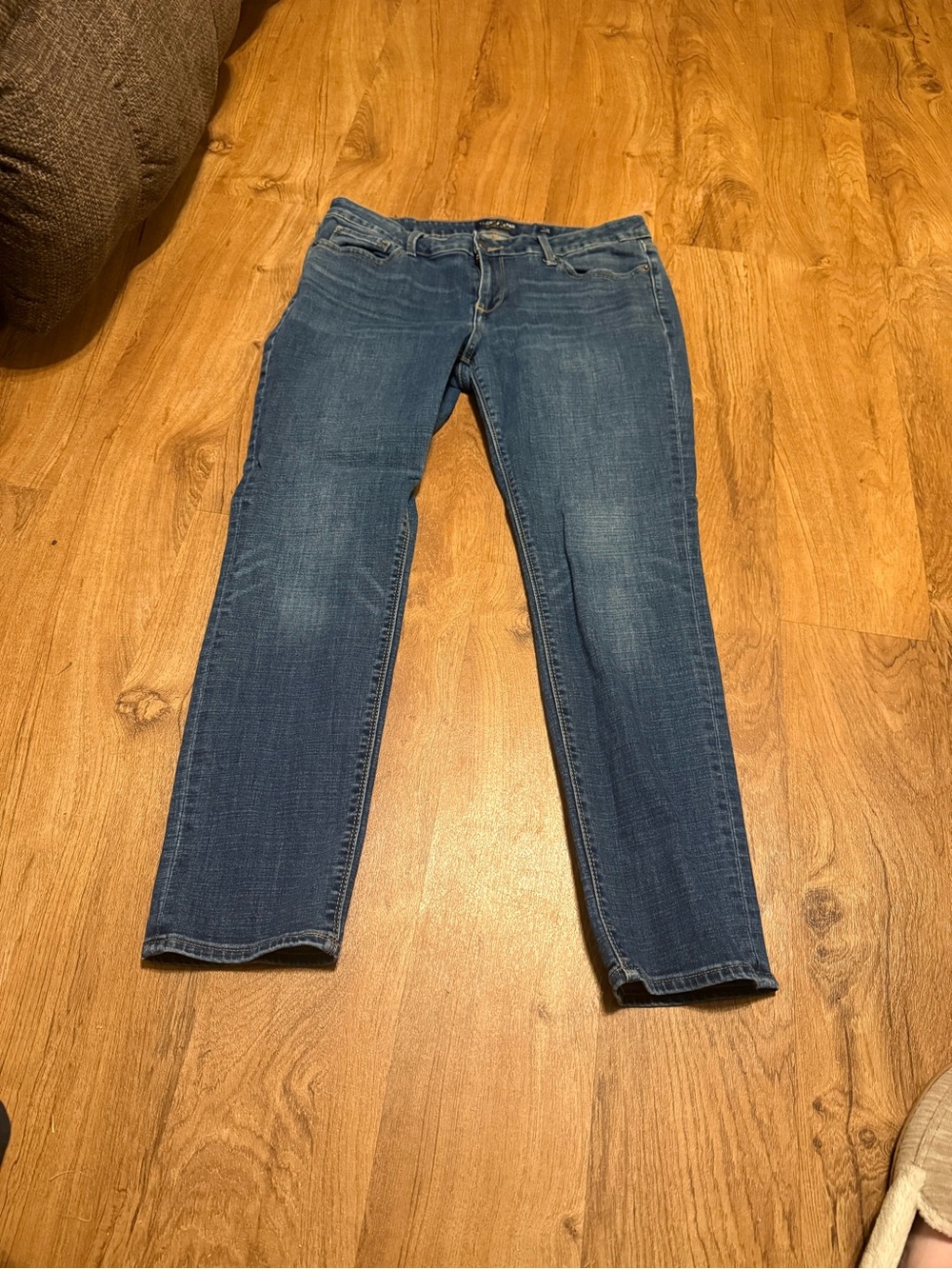 Lucky Brand Women's Straight Leg Jeans in Medium Blue